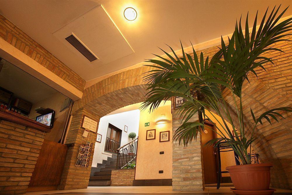 Arcobaleno Rooms Cagliari Extérieur photo