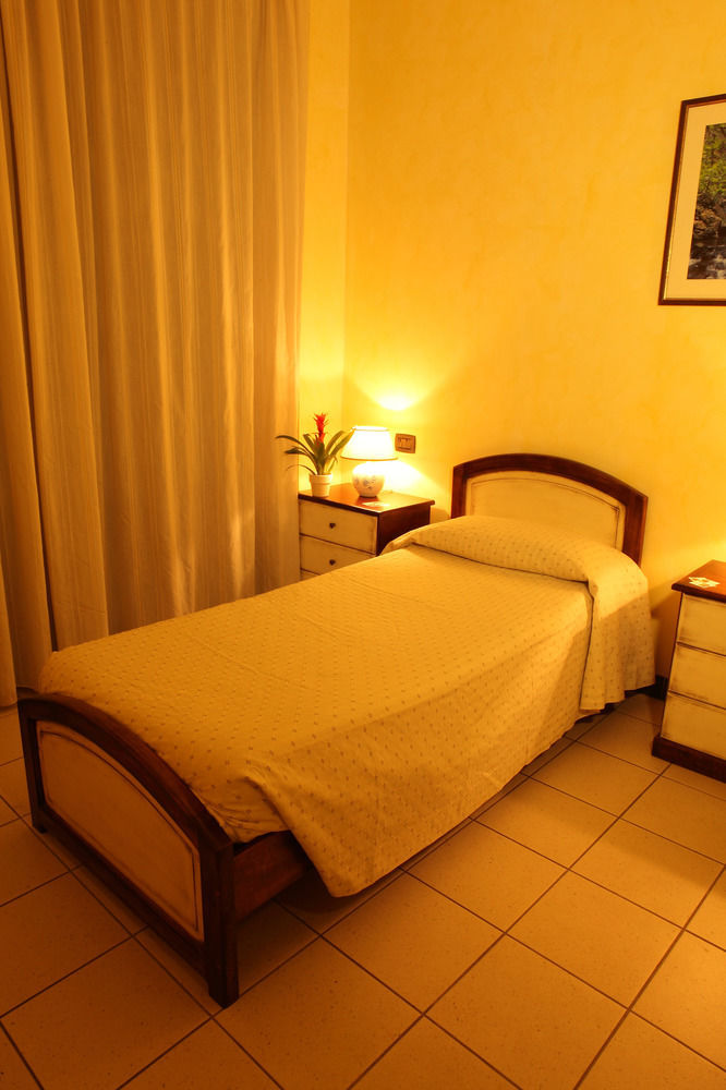 Arcobaleno Rooms Cagliari Extérieur photo