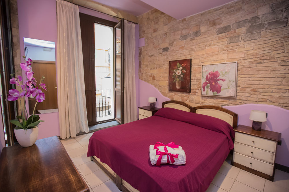 Arcobaleno Rooms Cagliari Extérieur photo